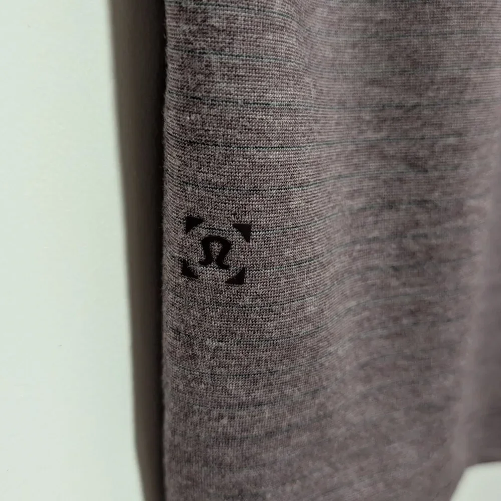 Men's Lululemon Short Sleeve Collared Polo Shirt - Picture 5 of 5